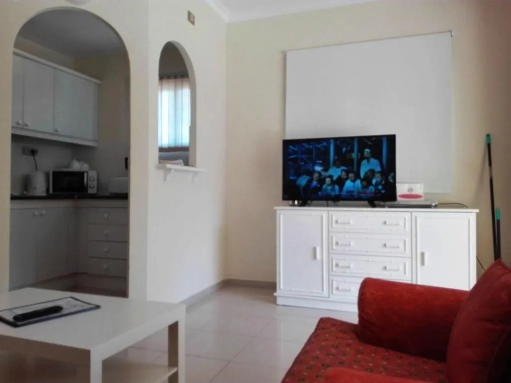 Golf Park, Golf Del Sur, Poolside First Floor Apartment San Miguel de Abona